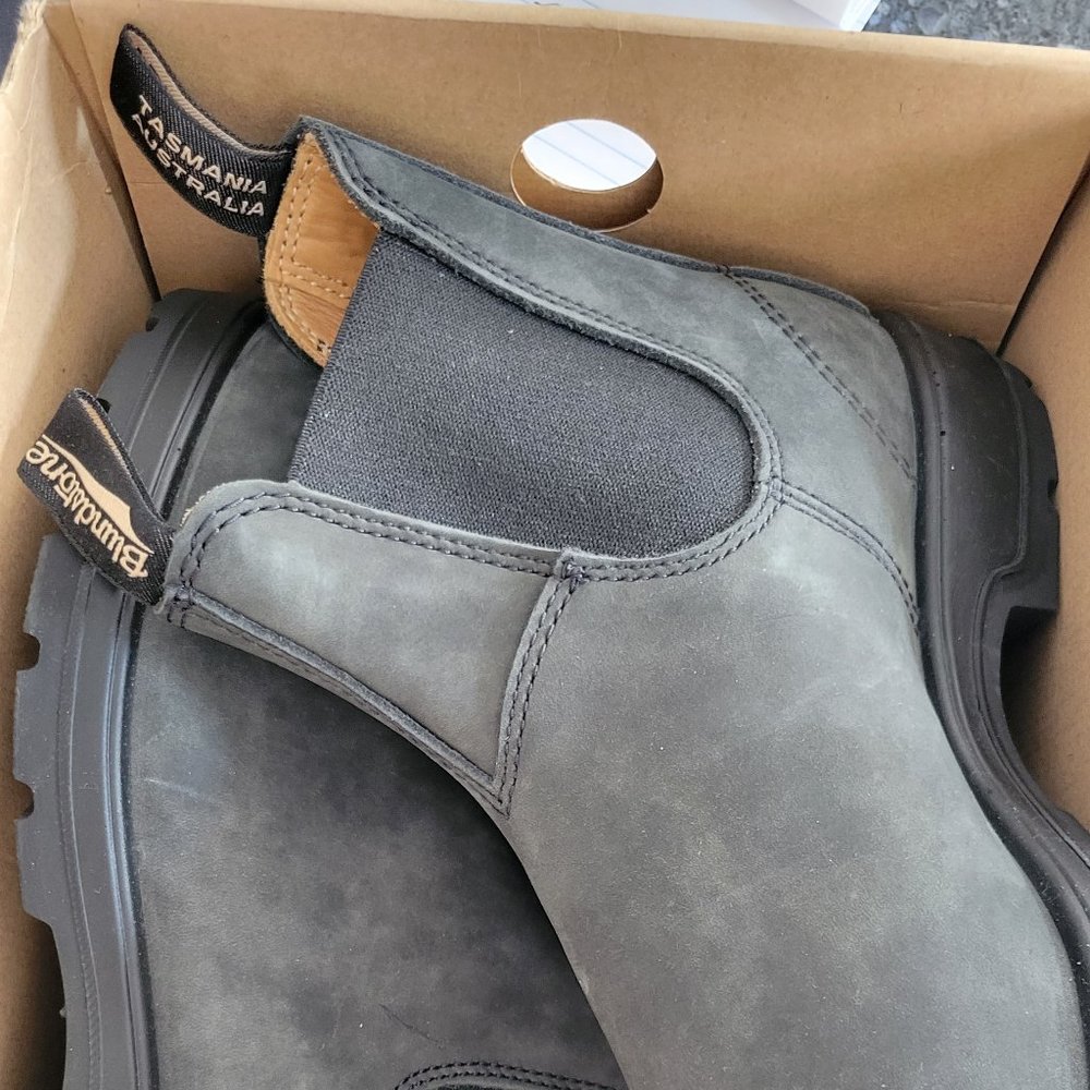 Blundstone 587 Elastic Sided Boot Lined Mens US size 9.5